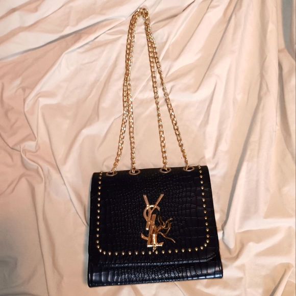 Stylish Bag with Chain Strap Must See - Picture 7 of 8